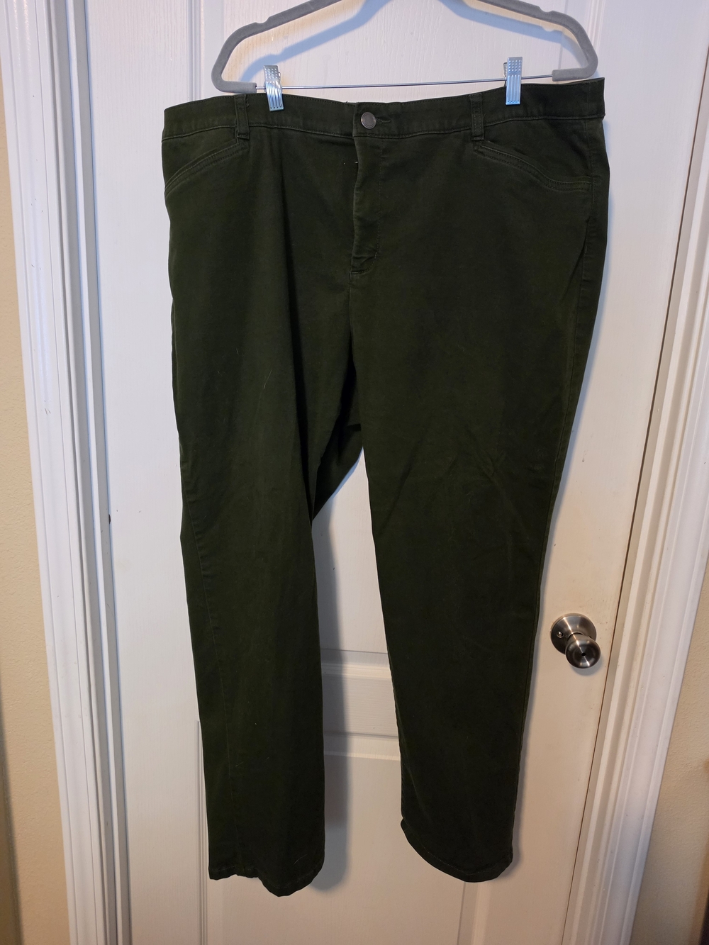 Classic Women's Straight-Leg Pants in Dark Olive Green